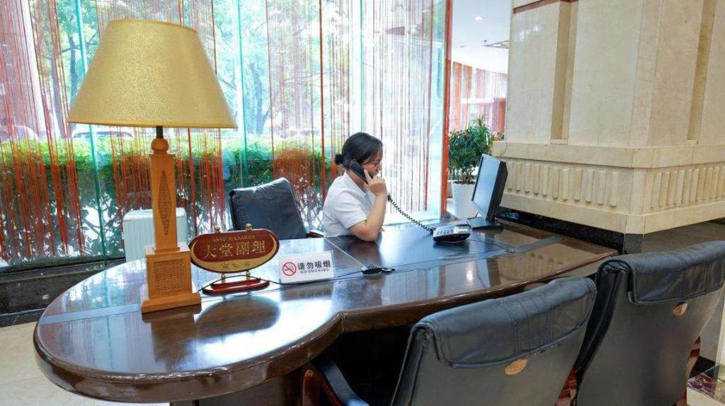 Golden Spring Hotel Lijiang Lijiang  Exterior photo