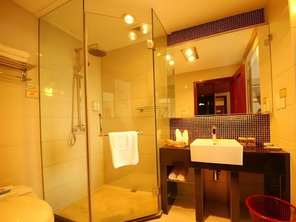 Golden Spring Hotel Lijiang Lijiang  Exterior photo