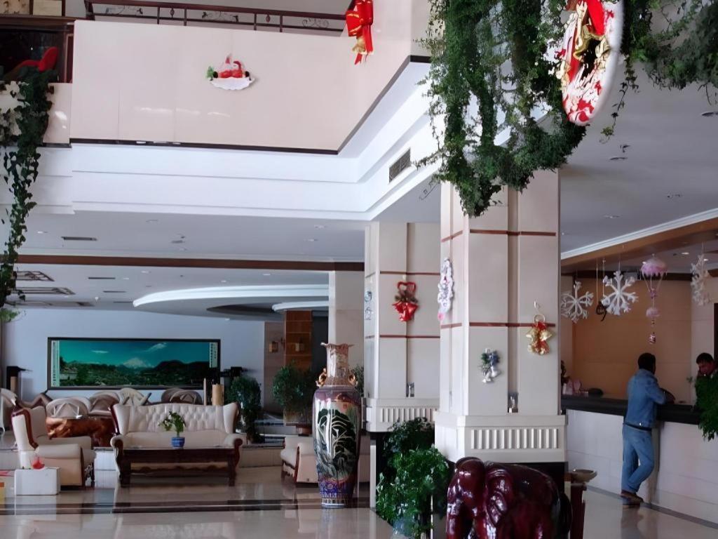 Golden Spring Hotel Lijiang Lijiang  Exterior photo