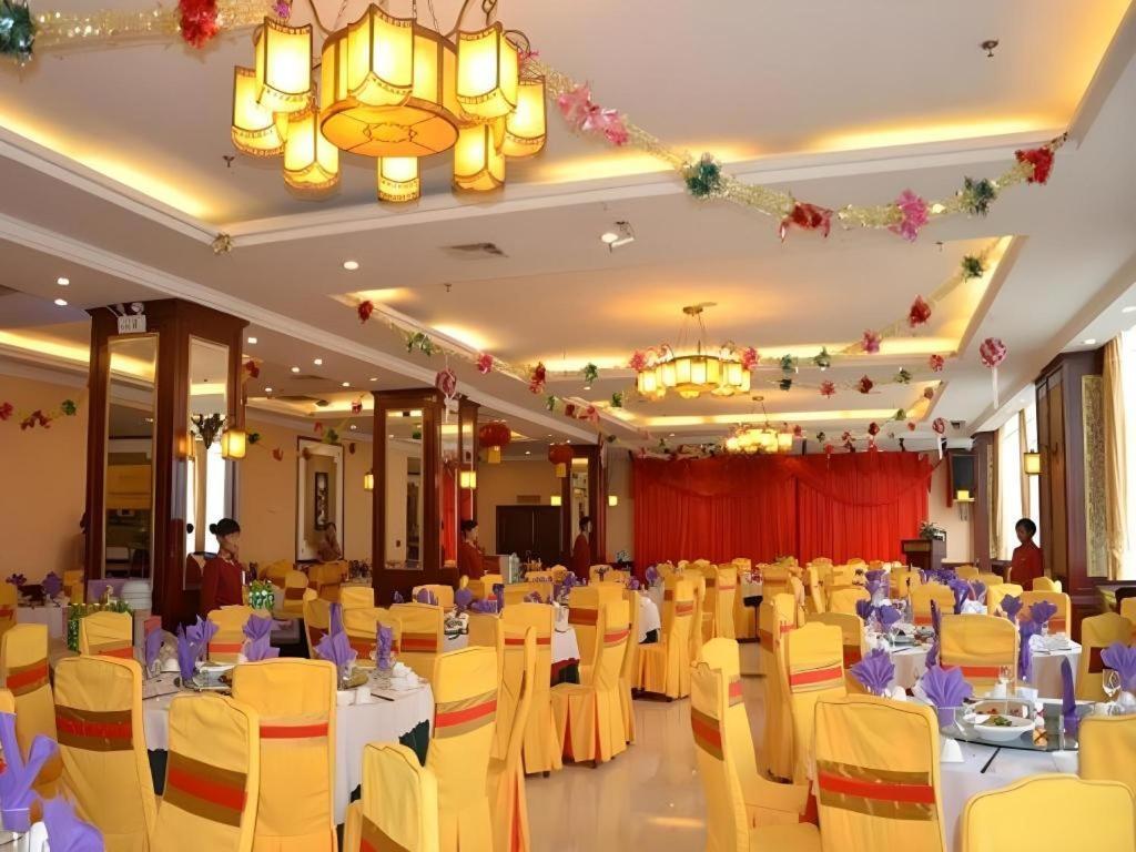 Golden Spring Hotel Lijiang Lijiang  Exterior photo