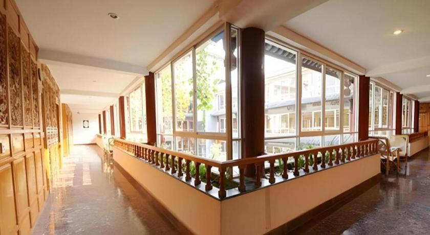 Golden Spring Hotel Lijiang Lijiang  Exterior photo