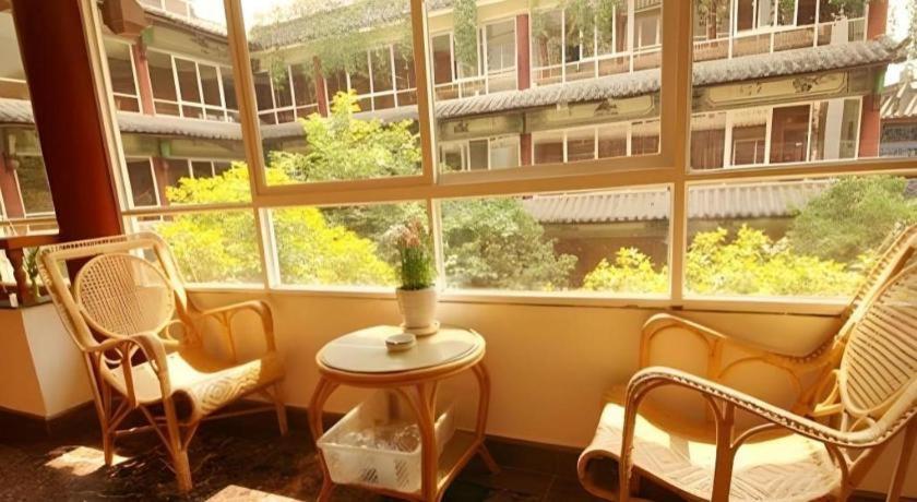 Golden Spring Hotel Lijiang Lijiang  Exterior photo