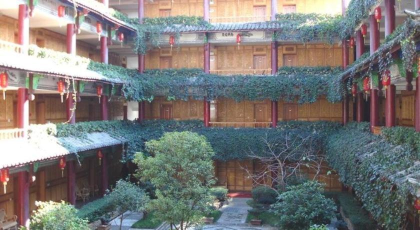 Golden Spring Hotel Lijiang Lijiang  Exterior photo