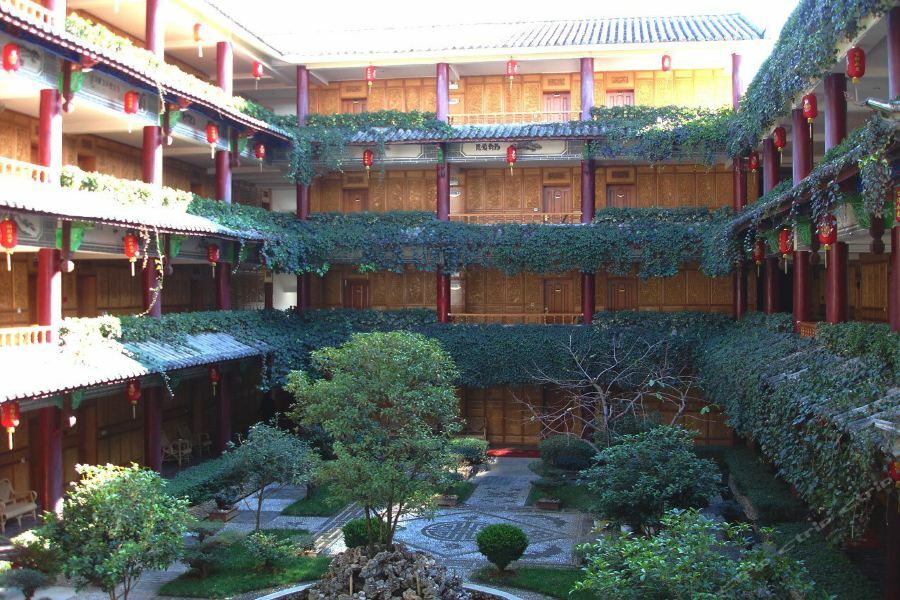 Golden Spring Hotel Lijiang Lijiang  Exterior photo